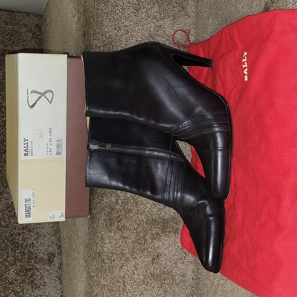 Vintage Authentic Bally Leather Bootie - Picture 1 of 10